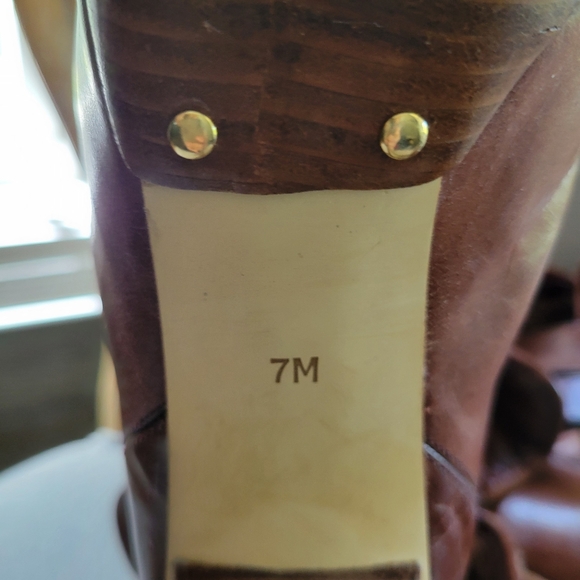 MICHAEL KORS brown leather worn two-way boots with faux shearling lining - Picture 9 of 16